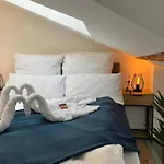 Apartamento Voll Ausgestattete - Self Check-in - Küche-parkplatz - Beyond Staying *
