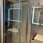 Apartamento Voll Ausgestattete - Self Check-in - Küche-parkplatz - Beyond Staying
