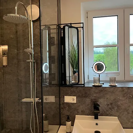 Apartamento Voll Ausgestattete - Self Check-in - Kueche-parkplatz - Beyond Staying *