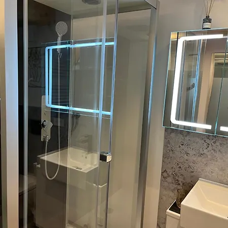 Apartamento Voll Ausgestattete - Self Check-in - Kueche-parkplatz - Beyond Staying