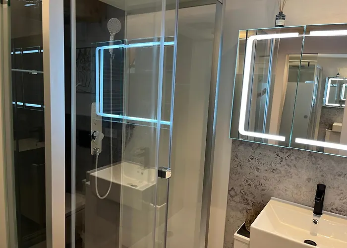 Апартаменты Voll Ausgestattete - Self Check-in - Kueche-parkplatz - Beyond Staying